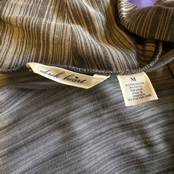 Derek Heart cardigan  - Picture 3 of 3